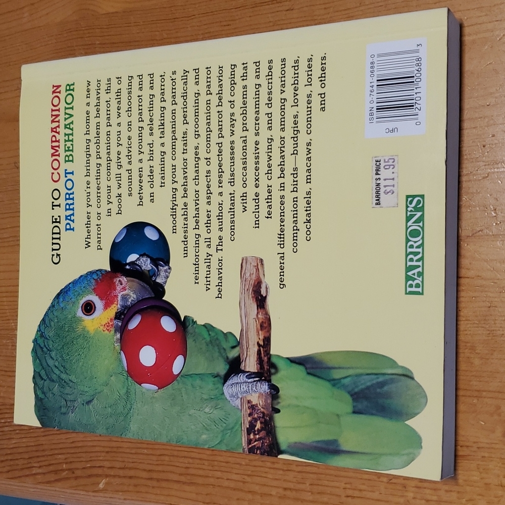 Guide To Companion Parrot Behavior - Picture 2 of 9